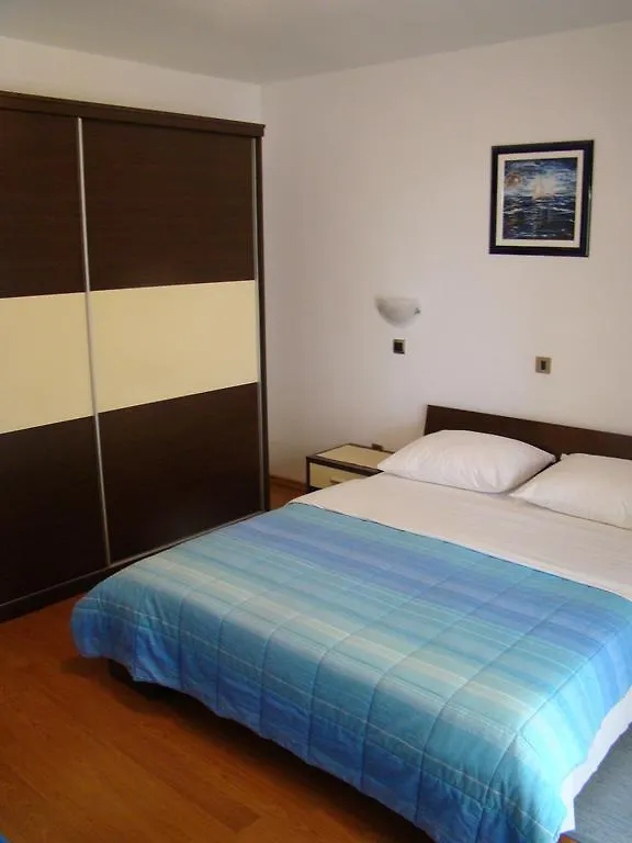 Apartment House Nono Povljana 0*,  Croazia