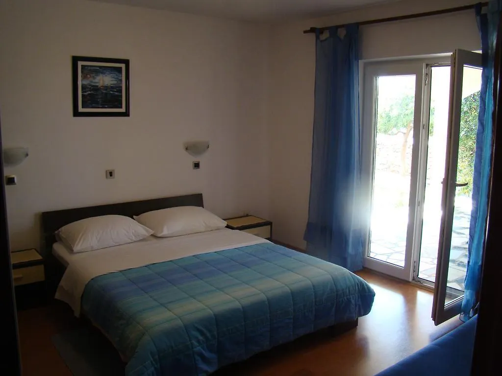 Apartment House Nono Povljana
