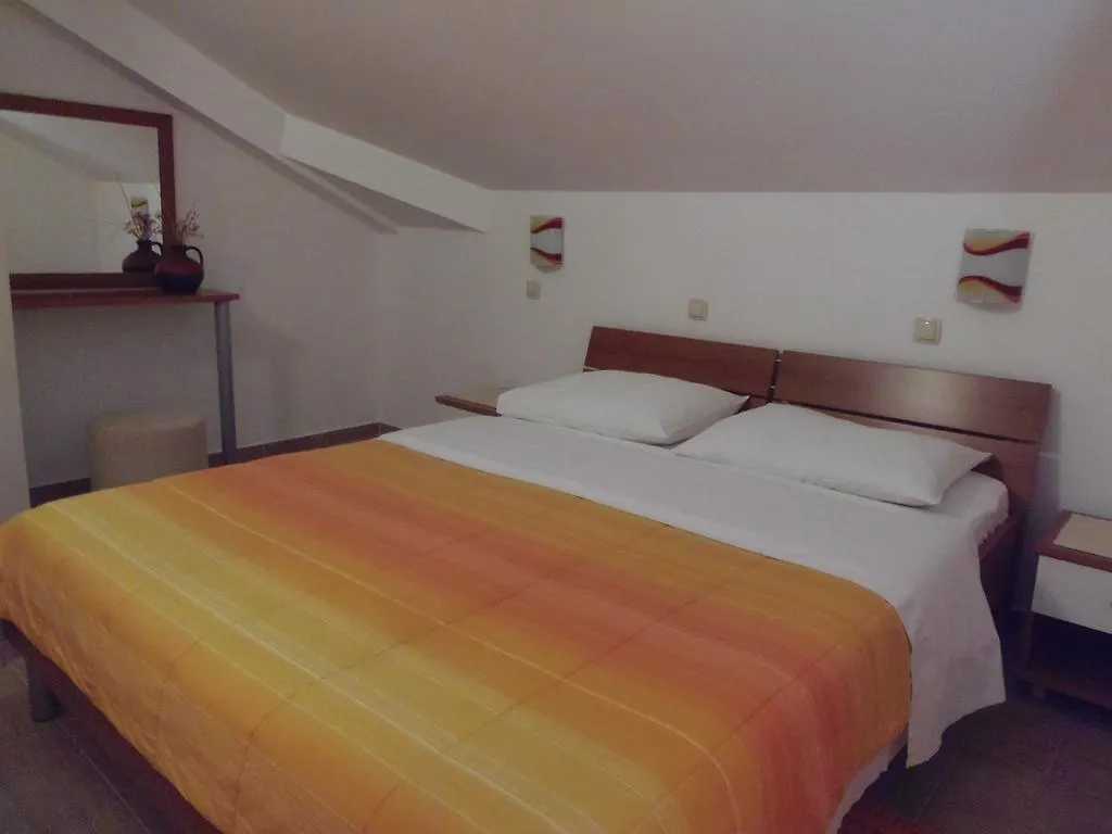 Apartment House Nono Povljana 0*,  Kroatien