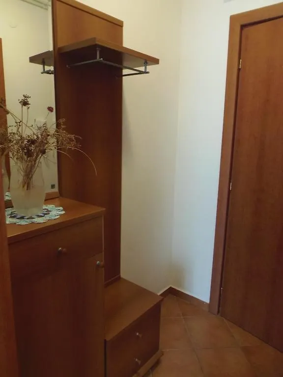Apartment House Nono Povljana