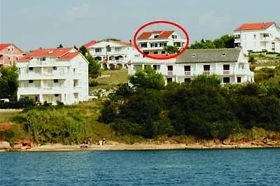 Apartment House Nono Povljana