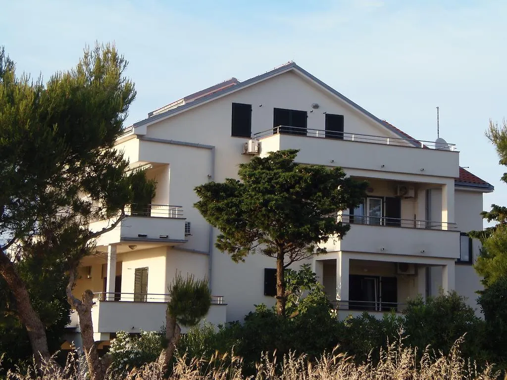 Apartment House Nono Povljana