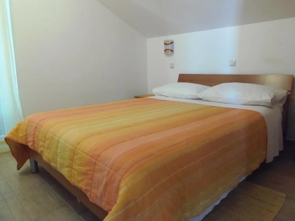 Apartment House Nono Povljana Kroatien