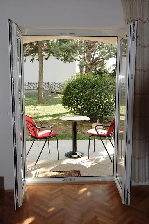 Apartment House Nono Povljana 0*,
